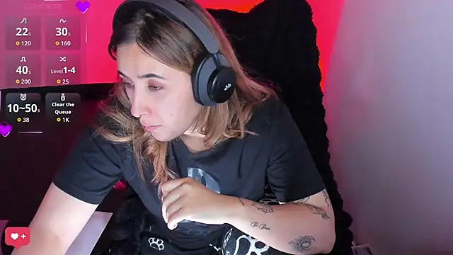 Snapshot of bonnie_moon_ chatting on February 11, 2026, 9:36 pm bonnie moon online show from February 11, 2026, 9:36 pm