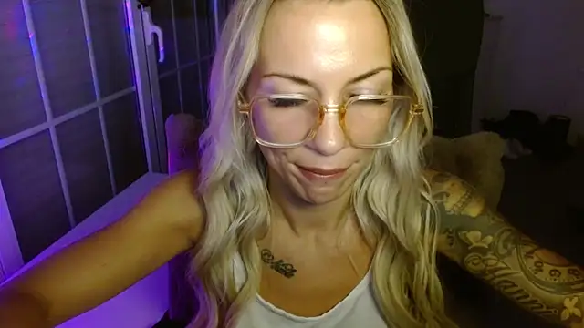 JuicyJanexo online show from July 25, 2026, 4:09 am