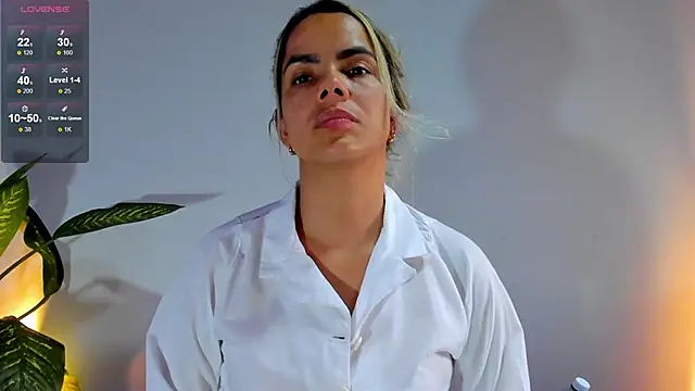 ClaraMariaMon online show from February 13, 2025, 8:45 pm