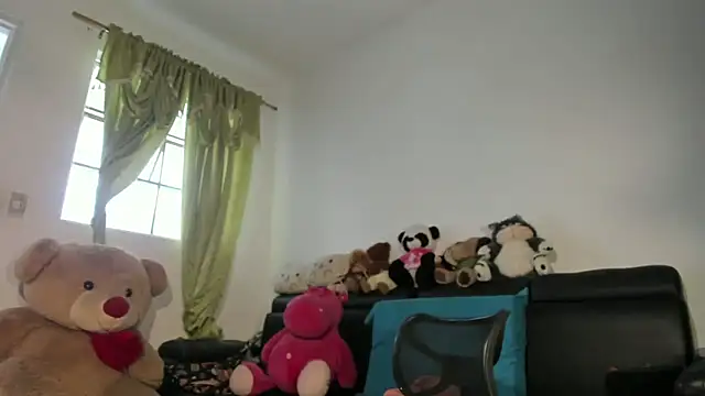 Snapshot of jennifer_ts chatting on February 11, 2026, 6:41 pm jennifer ts online show from February 11, 2026, 6:41 pm