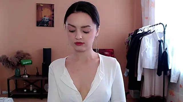 Snapshot of CuteRuby99 chatting on January 16, 2026, 5:44 am CuteRuby99 online show from January 16, 2026, 5:44 am