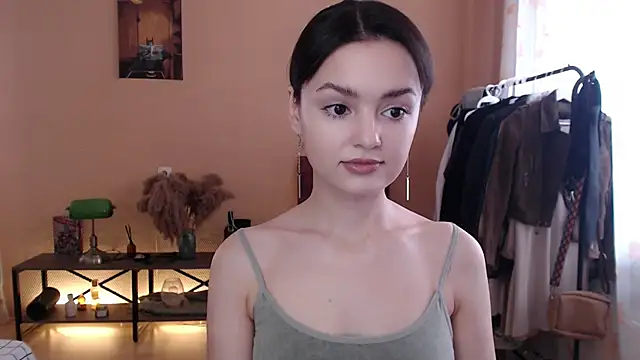 Snapshot of CuteRuby99 chatting on October 28, 2025, 8:35 am CuteRuby99 online show from October 28, 2025, 8:35 am