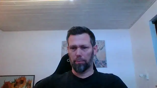 Snapshot of Gotta1 chatting on February 22, 2026, 8:32 pm Gotta1 online show from February 22, 2026, 8:32 pm