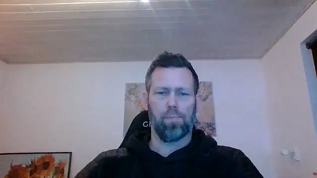 Snapshot of Gotta1 chatting on February 11, 2026, 5:35 pm Gotta1 online show from February 11, 2026, 5:35 pm