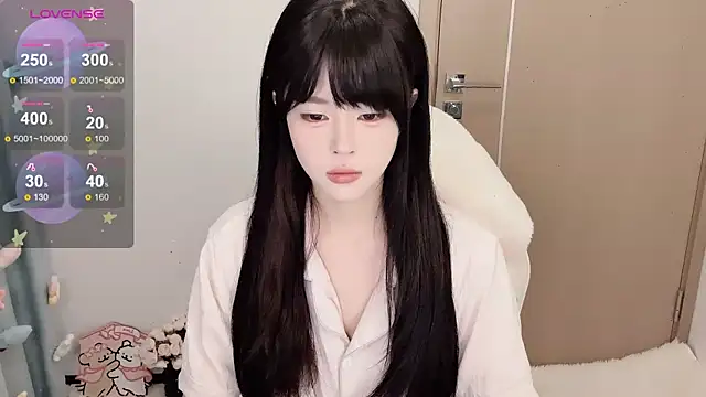 Mini-X online show from November 10, 2025, 1:43 am