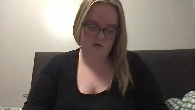 honeyyy24 online show from February 27, 2026, 10:53 pm