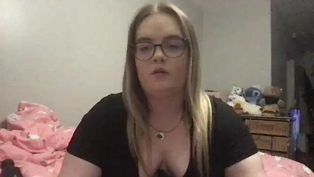 Snapshot of honeyyy24 chatting on October 9, 2025, 9:59 pm honeyyy24 online show from October 9, 2025, 9:59 pm