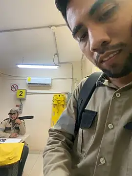 EnriquePersian197 online show from November 19, 2025, 12:16 pm