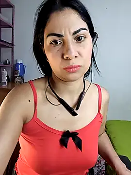 saralunabella online show from January 22, 2025, 10:05 pm