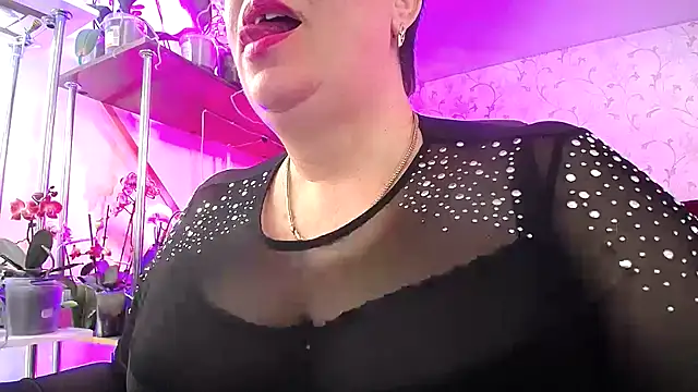  Sweet Woman online show from March 8, 2025, 9:17 am