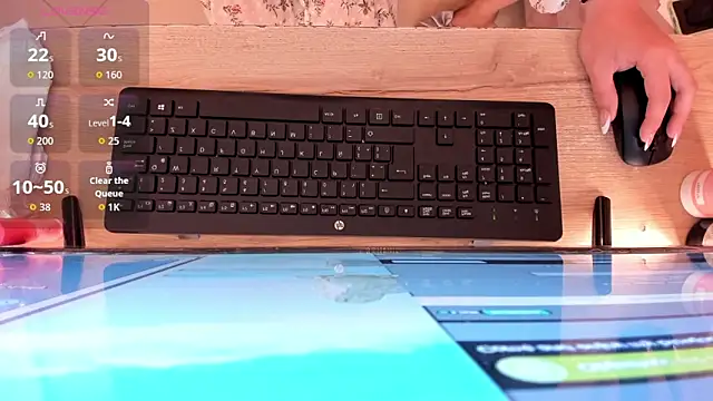 marien thomson  online show from November 15, 2025, 2:04 am