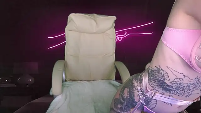 Snapshot of AnacondaOn chatting on February 12, 2025, 7:23 am AnacondaOn online show from February 12, 2025, 7:23 am