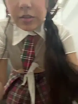 melyescobar online show from February 1, 2026, 3:38 am