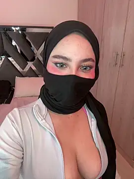 amaal  online show from October 11, 2025, 10:11 pm