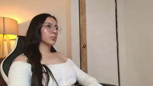 Sweet Sammy  online show from May 13, 2026, 7:43 pm