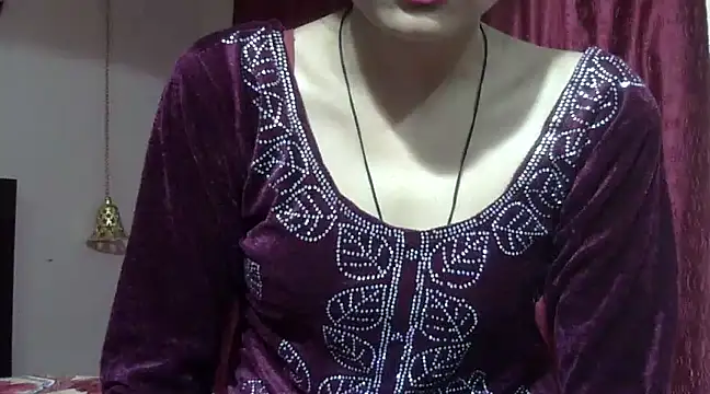 Snapshot of Aayesha chatting on March 11, 2025, 1:37 am Aayesha online show from March 11, 2025, 1:37 am