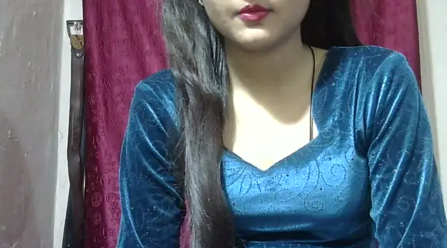 Snapshot of Aayesha chatting on December 4, 2024, 11:19 pm Aayesha online show from December 4, 2024, 11:19 pm
