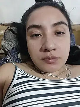 Snapshot of Hellen_Alex chatting on January 9, 2026, 2:24 pm Hellen Alex online show from January 9, 2026, 2:24 pm