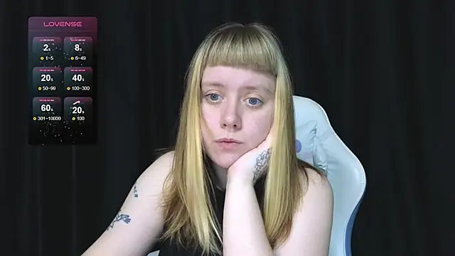 Snapshot of June_shy0 chatting on November 29, 2025, 6:46 am June shy0 online show from November 29, 2025, 6:46 am