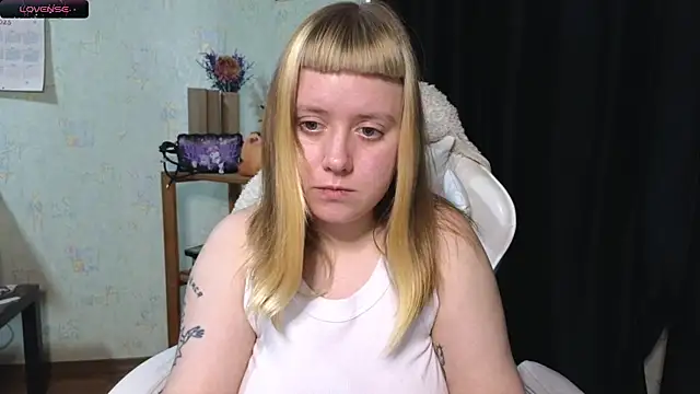 Snapshot of June_shy0 chatting on October 24, 2025, 10:36 am June shy0 online show from October 24, 2025, 10:36 am