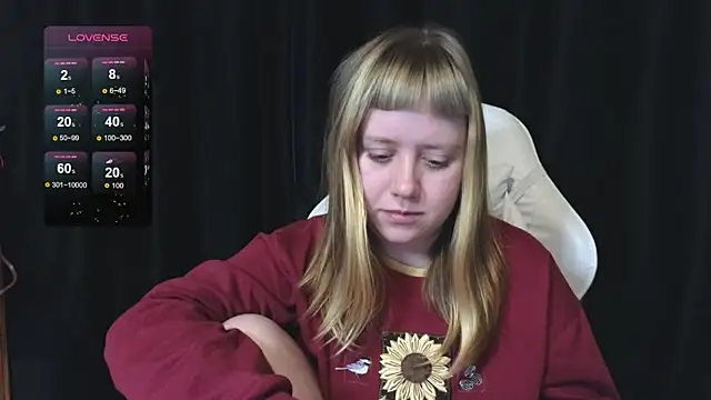 Snapshot of June_shy0 chatting on November 26, 2025, 6:57 am June shy0 online show from November 26, 2025, 6:57 am