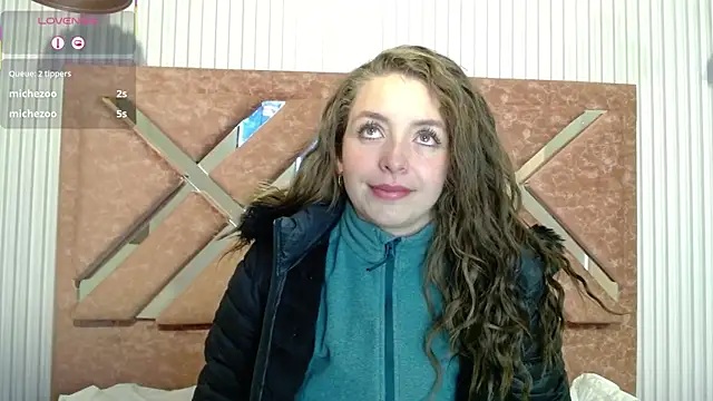  isaabellaa online show from April 12, 2026, 11:57 am