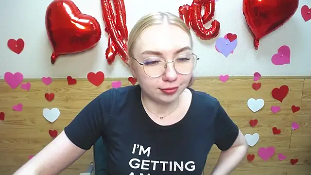 BeatriceFly online show from March 16, 2025, 4:01 pm