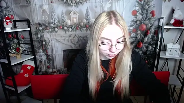 BeatriceFly online show from January 12, 2026, 1:07 pm