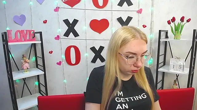 BeatriceFly online show from March 15, 2025, 3:59 pm