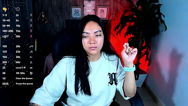 Snapshot of miichael_black chatting on October 6, 2025, 9:04 pm miichael black online show from October 6, 2025, 9:04 pm