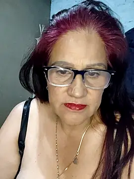 Edged Hot69 online show from November 19, 2025, 2:33 am