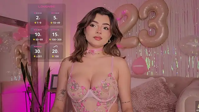 Snapshot of DahianaWalcott chatting on October 21, 2025, 5:56 pm DahianaWalcott online show from October 21, 2025, 5:56 pm