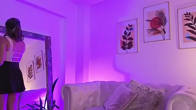 Snapshot of DahianaWalcott chatting on March 2, 2026, 5:53 pm DahianaWalcott online show from March 2, 2026, 5:53 pm