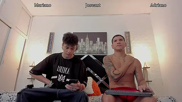 toyboys1 online show from October 17, 2025, 4:16 am