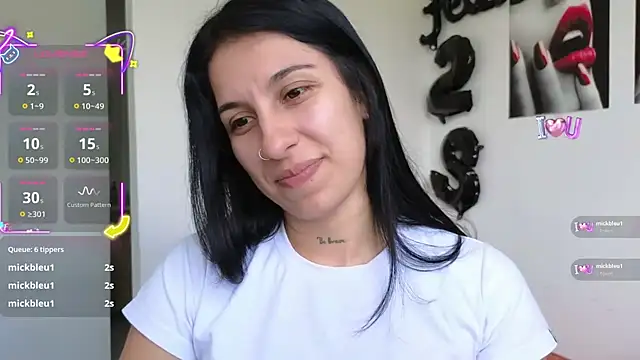 tammyandrade  online show from February 14, 2026, 5:13 pm