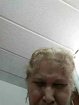 Snapshot of girl_amada chatting on October 28, 2025, 1:32 pm girl amada online show from October 28, 2025, 1:32 pm