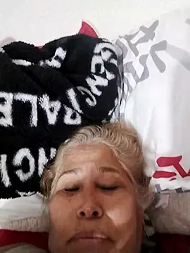 Snapshot of girl_amada chatting on November 8, 2025, 2:48 am girl amada online show from November 8, 2025, 2:48 am