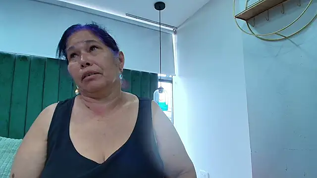 Snapshot of girl_amada chatting on June 4, 2026, 5:06 pm girl amada online show from June 4, 2026, 5:06 pm