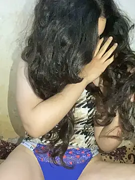 Snapshot of Chahrazad66 chatting on December 15, 2025, 1:00 am Chahrazad66 online show from December 15, 2025, 1:00 am