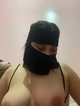 Snapshot of Miss-Soka chatting on December 21, 2024, 6:11 pm Miss-Soka online show from December 21, 2024, 6:11 pm