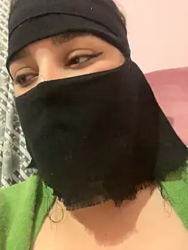 Snapshot of Miss-Soka chatting on February 4, 2025, 5:53 am Miss-Soka online show from February 4, 2025, 5:53 am