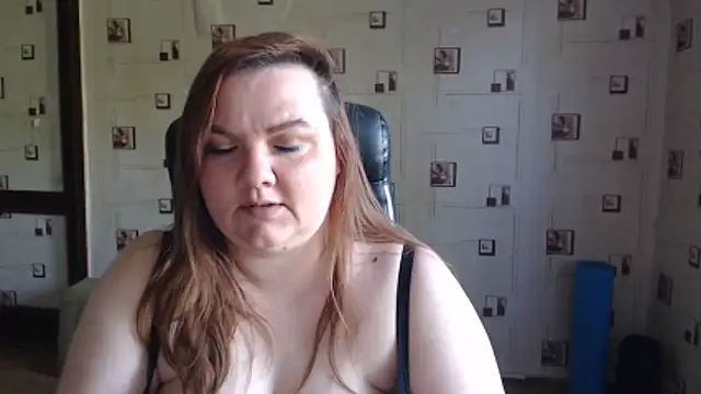 Snapshot of TasyaBigTTs chatting on May 31, 2026, 1:28 pm TasyaBigTTs online show from May 31, 2026, 1:28 pm