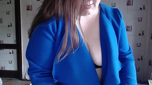 Snapshot of TasyaBigTTs chatting on October 26, 2025, 12:38 pm TasyaBigTTs online show from October 26, 2025, 12:38 pm