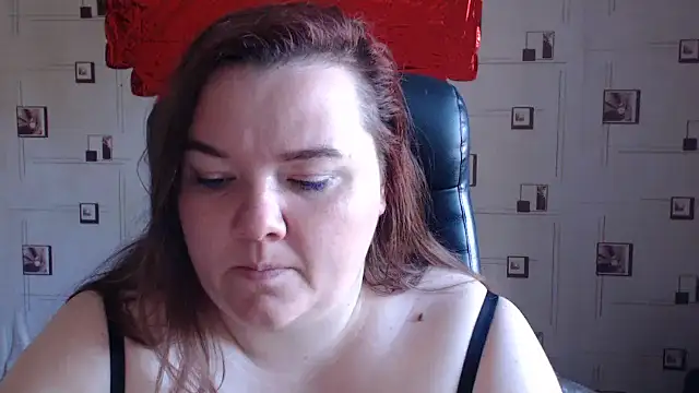 Snapshot of TasyaBigTTs chatting on September 21, 2025, 9:47 am TasyaBigTTs online show from September 21, 2025, 9:47 am