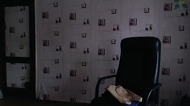 Snapshot of TasyaBigTTs chatting on December 19, 2024, 12:12 pm TasyaBigTTs online show from December 19, 2024, 12:12 pm