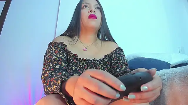 emiily15   online show from March 14, 2025, 5:24 pm