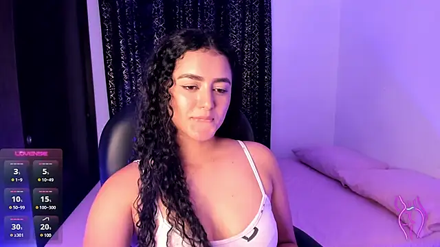 Snapshot of Adhara-zanne chatting on February 1, 2025, 5:39 am Adhara-zanne online show from February 1, 2025, 5:39 am