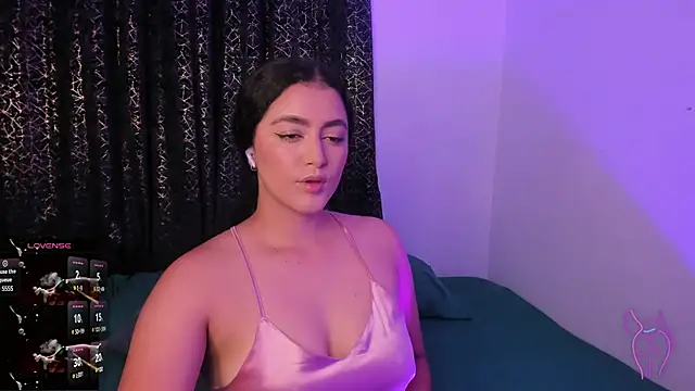 Snapshot of Adhara-zanne chatting on February 23, 2025, 2:29 am Adhara-zanne online show from February 23, 2025, 2:29 am