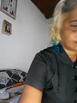 Snapshot of Goodgirlsue_77 chatting on February 25, 2026, 4:18 pm Goodgirlsue 77 online show from February 25, 2026, 4:18 pm