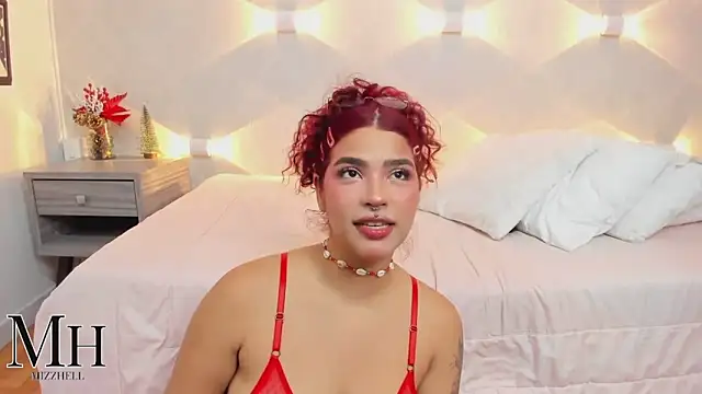 Snapshot of MizzHell chatting on December 18, 2025, 3:55 am MizzHell online show from December 18, 2025, 3:55 am